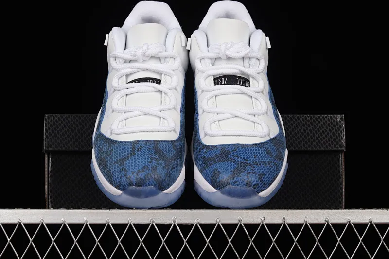 All categories Air Jordan Jordan series basketball shoes Air Jordan 11 F version Air Jordan 11 Low SE Snakeskin AJ11 Joe 11 blue snake pattern genuine carbon CD6846-102